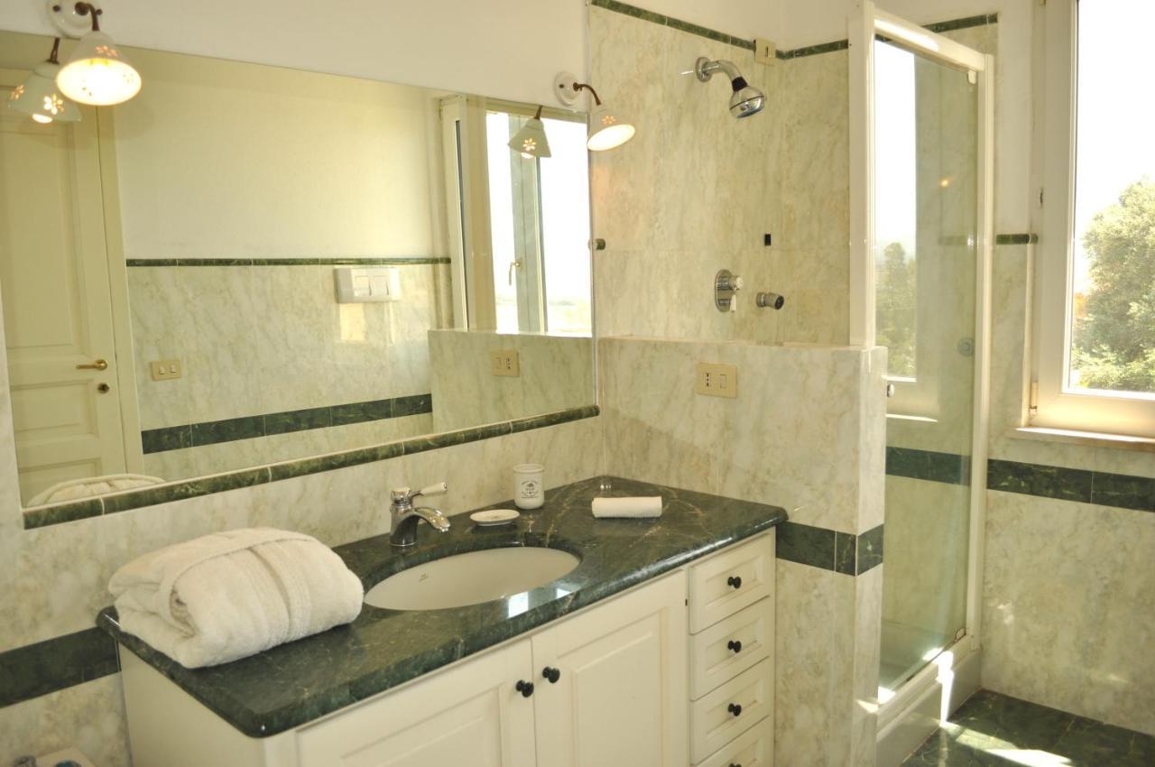 Villa Luce B&B Olbia Exteriör bild