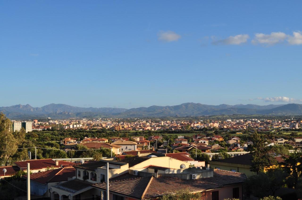 Villa Luce B&B Olbia Exteriör bild