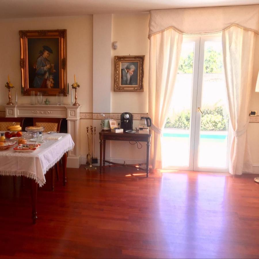 Villa Luce B&B Olbia Exteriör bild