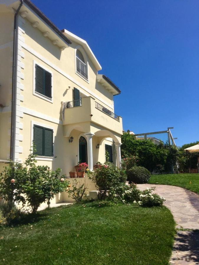 Villa Luce B&B Olbia Exteriör bild