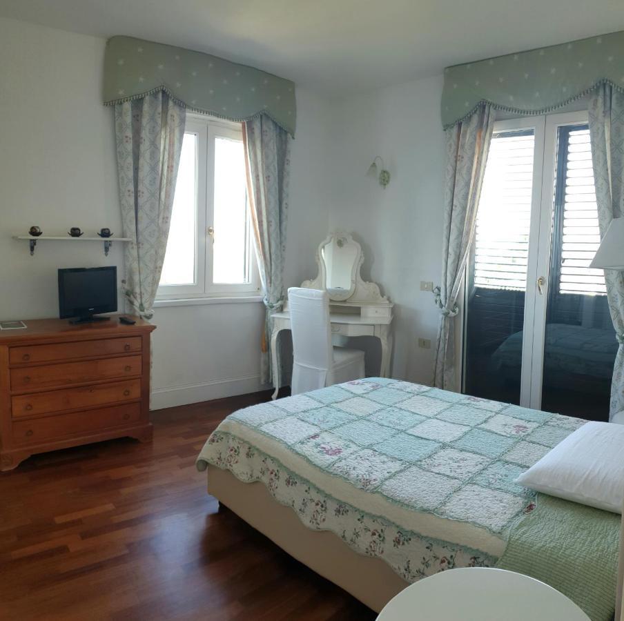 Villa Luce B&B Olbia Exteriör bild